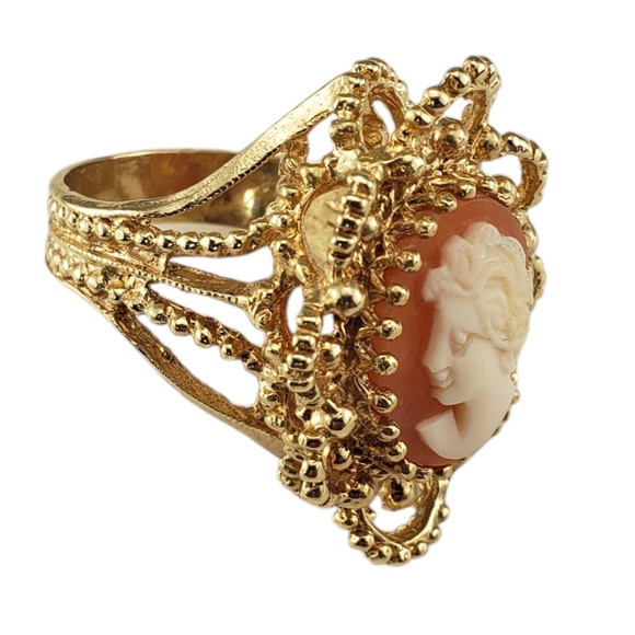 14 Karat Yellow Gold Cameo Ring Size 5.5 #18973 - Picture 3 of 8